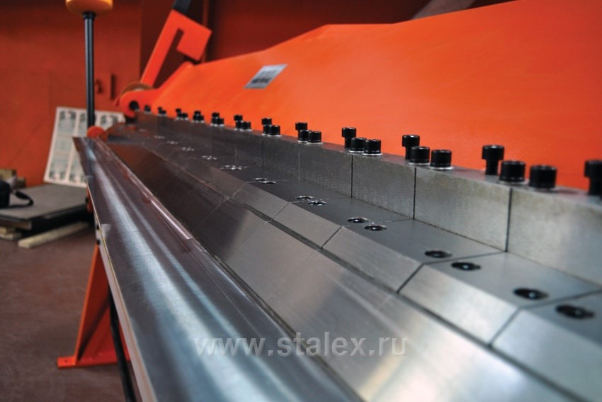 Фото 4 - Станок листогибочный ручной сегментный  STALEX W2.5x2540A.